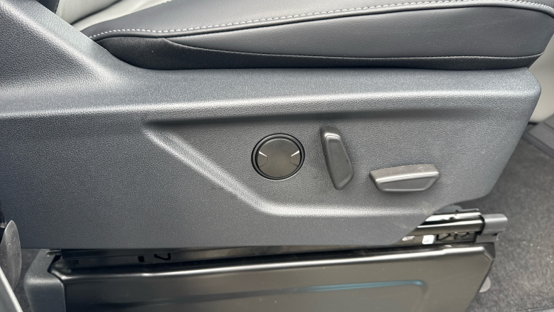 Ford Tourneo Custom 340 L1 Electric Rwd 160kW 65kWh H1 Titanium X 8 seater Auto